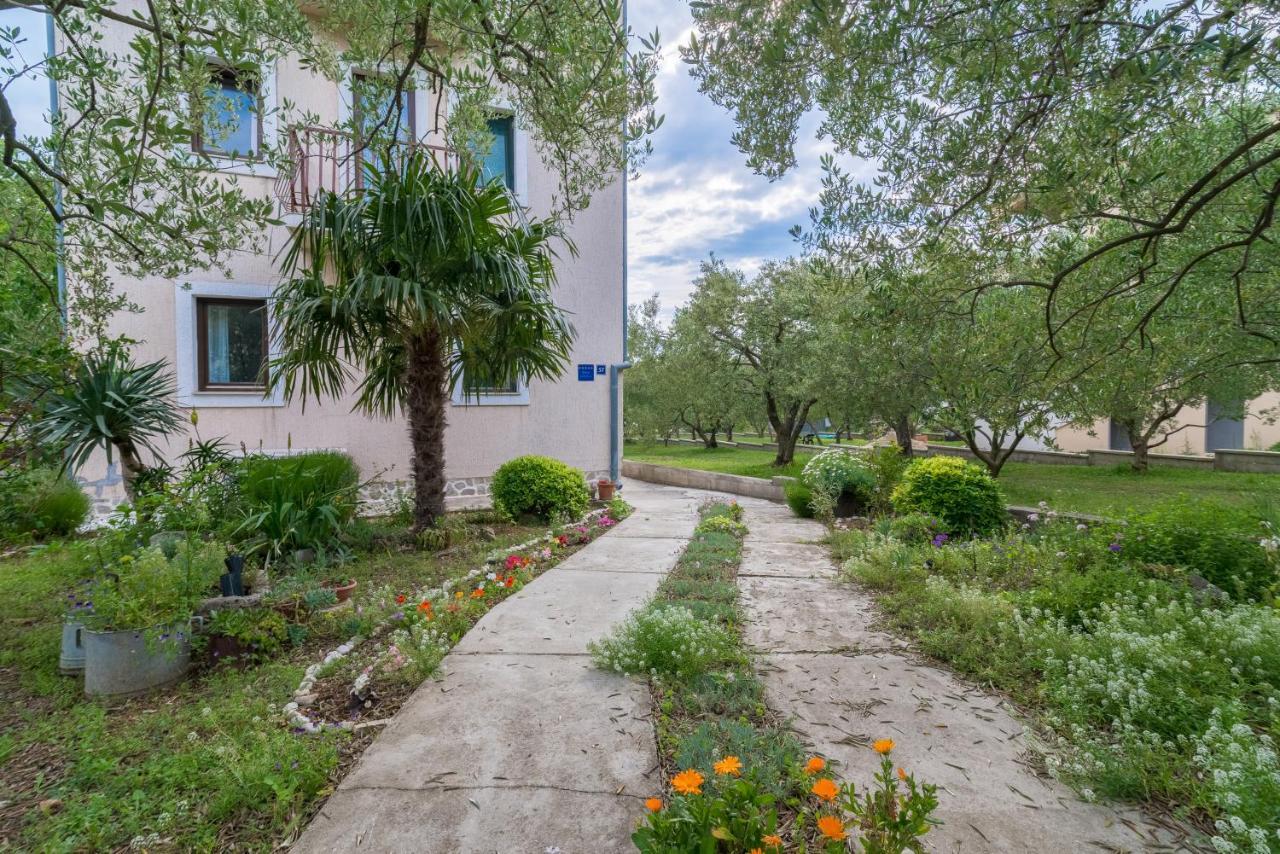 Apartments Bepina Биоград на Мору Екстериор снимка