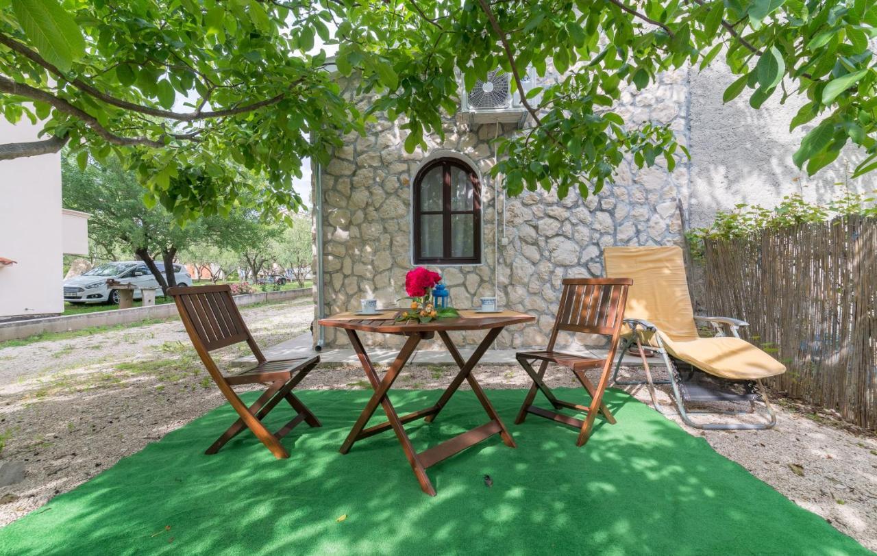 Apartments Bepina Биоград на Мору Екстериор снимка