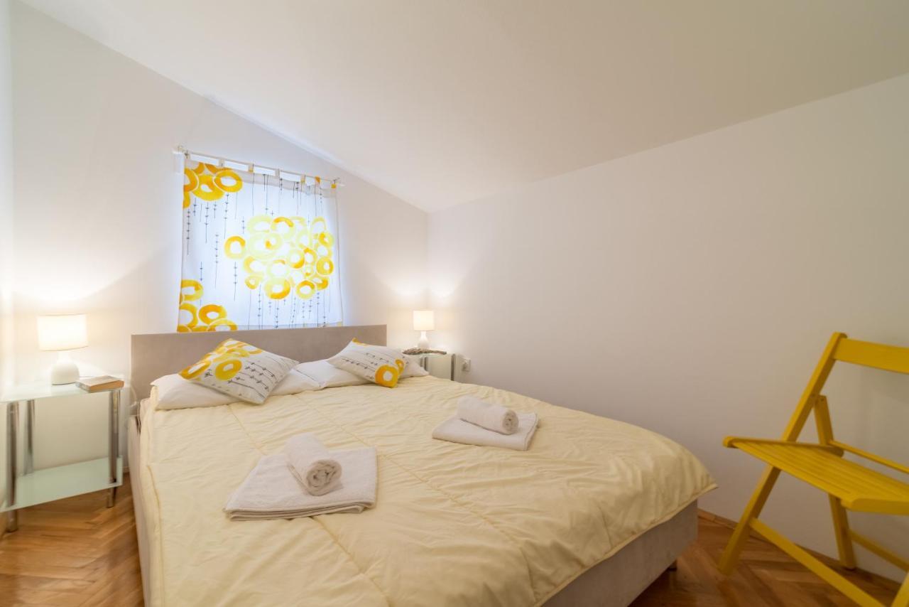 Apartments Bepina Биоград на Мору Екстериор снимка