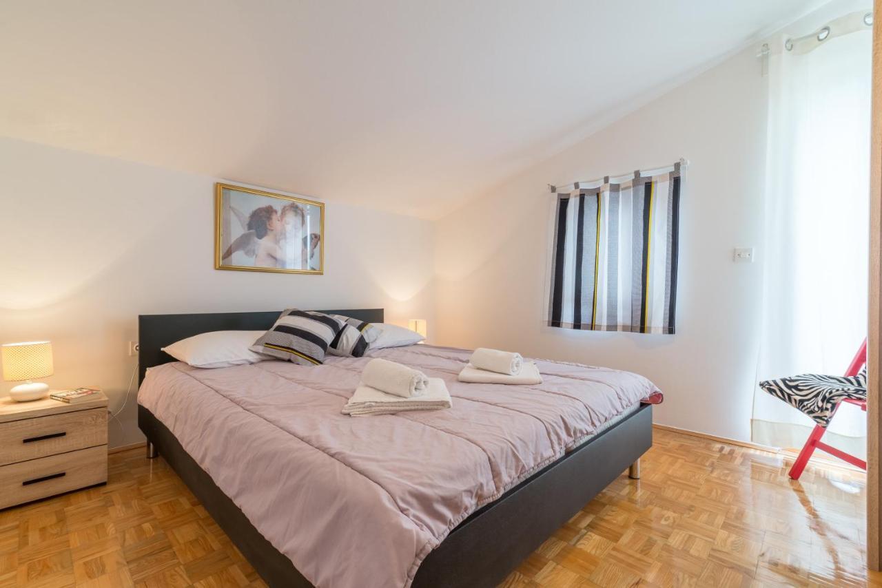 Apartments Bepina Биоград на Мору Екстериор снимка