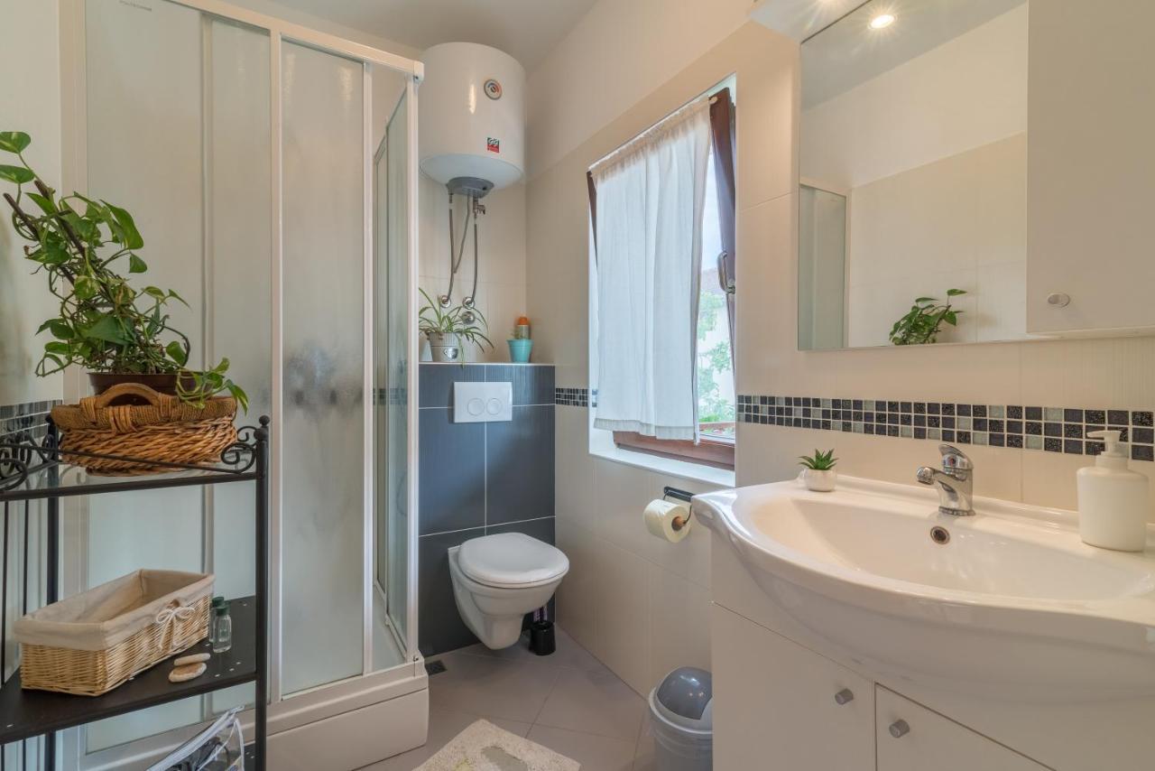 Apartments Bepina Биоград на Мору Екстериор снимка
