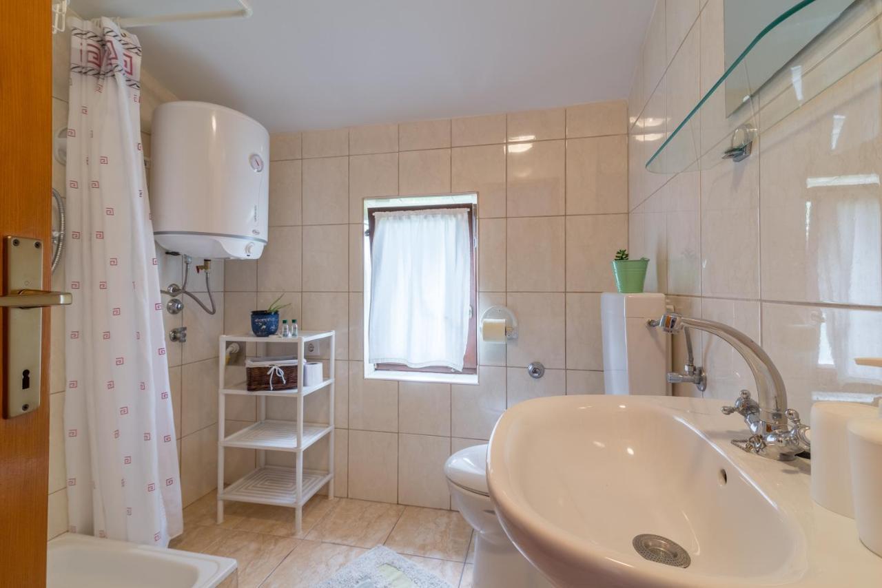 Apartments Bepina Биоград на Мору Екстериор снимка