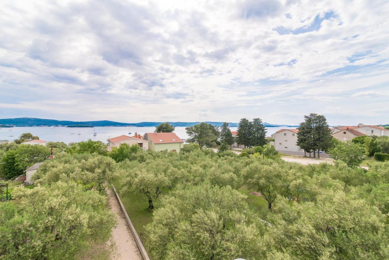 Apartments Bepina Биоград на Мору Екстериор снимка