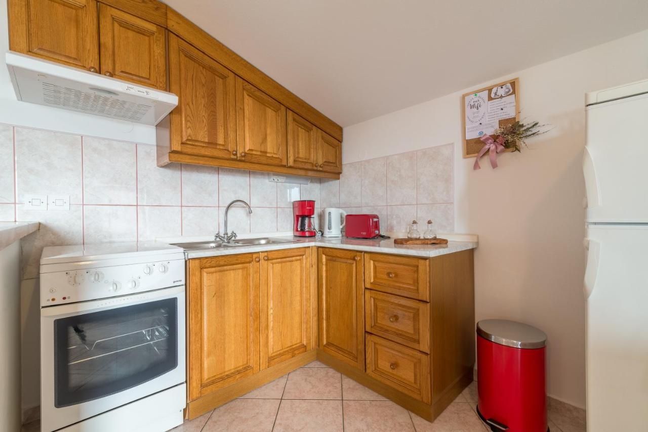 Apartments Bepina Биоград на Мору Екстериор снимка